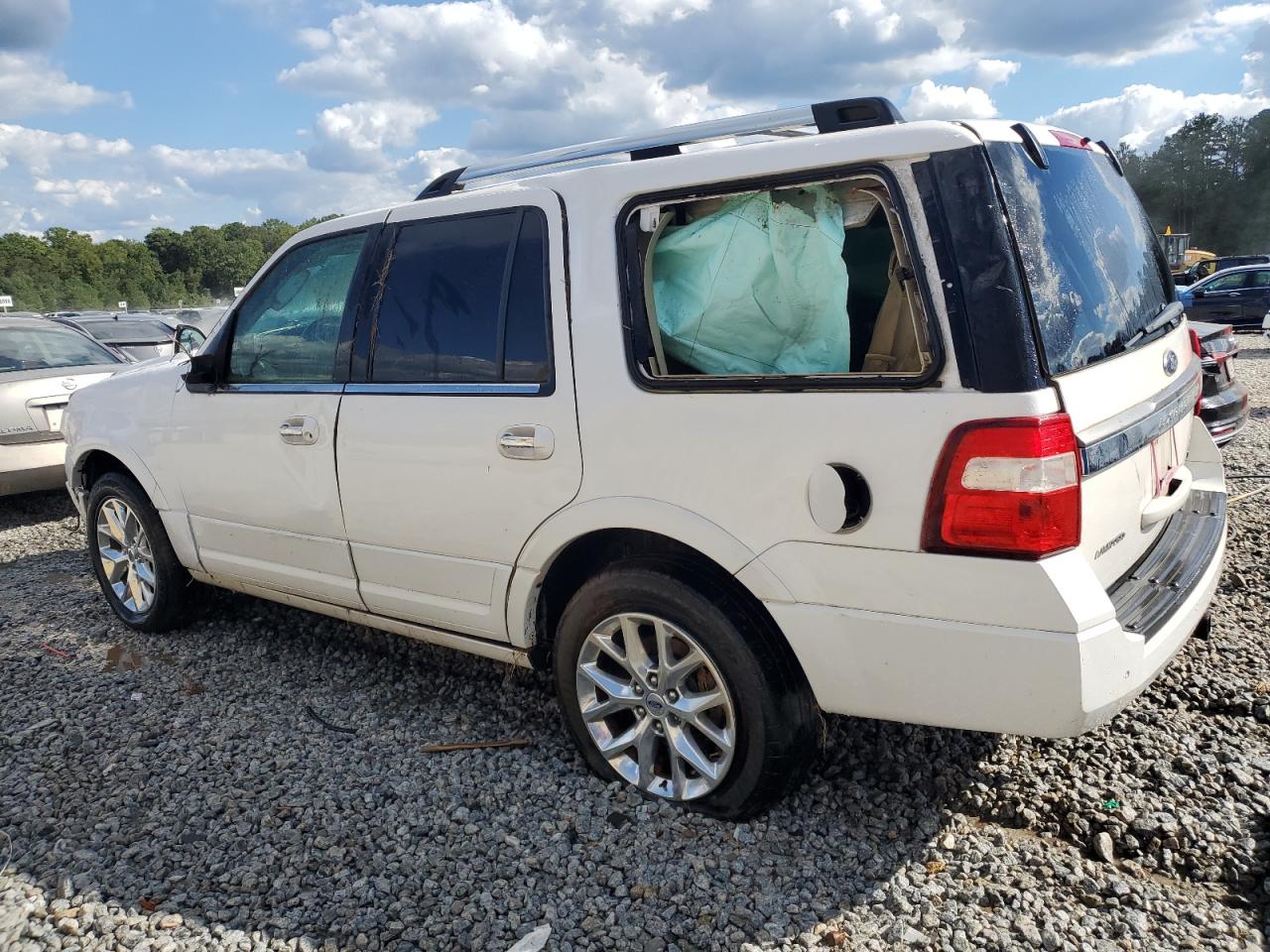 2017 Ford Expedition - Image 2