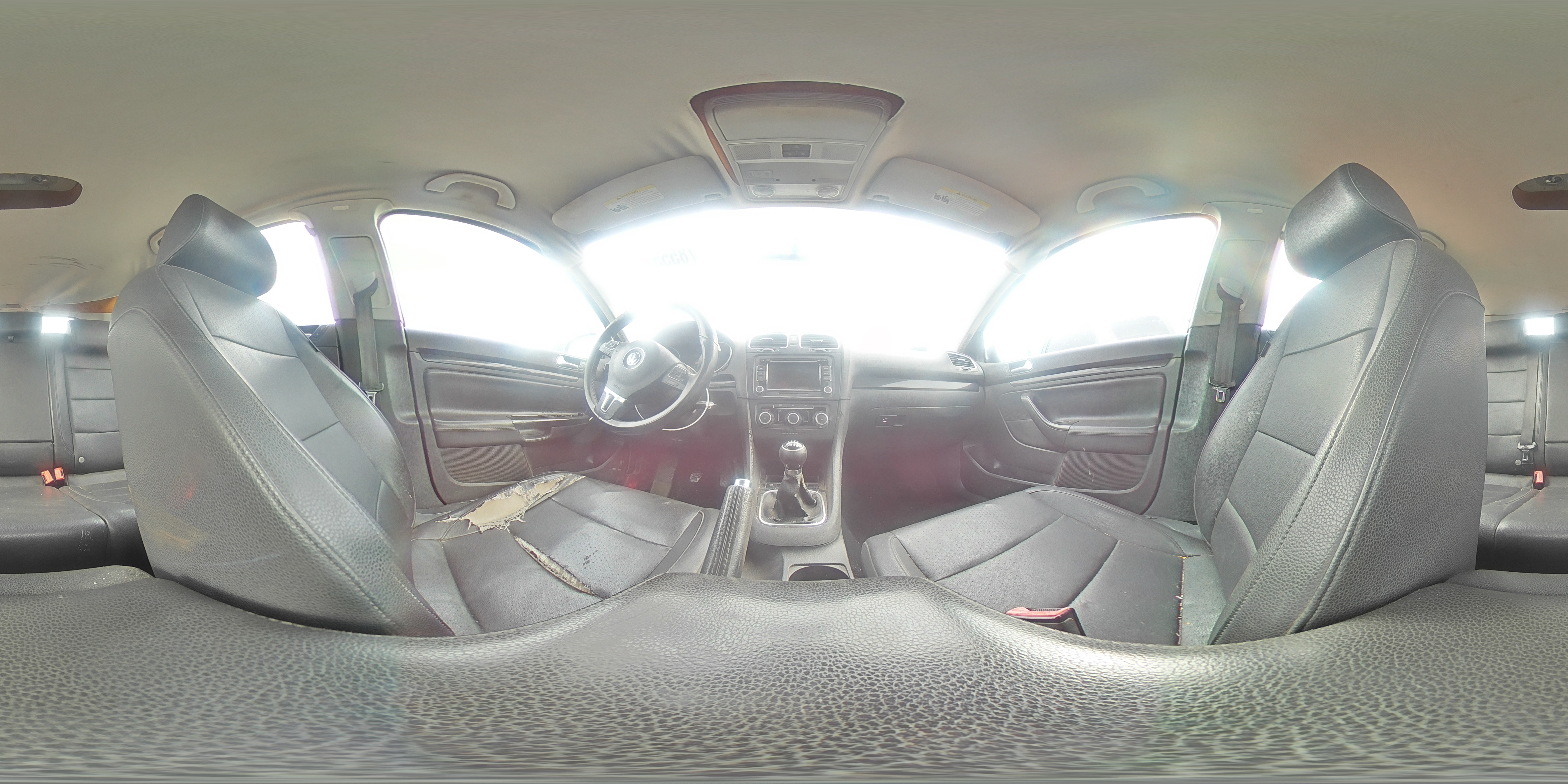 2010 Volkswagen Jetta - Image 12