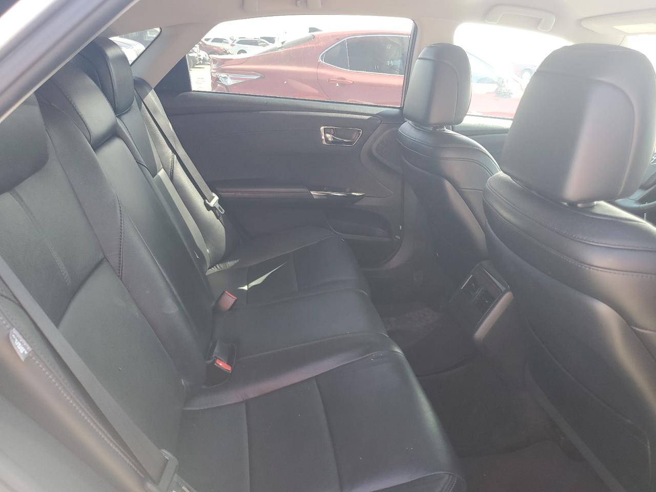 2015 Toyota Avalon - Image 10