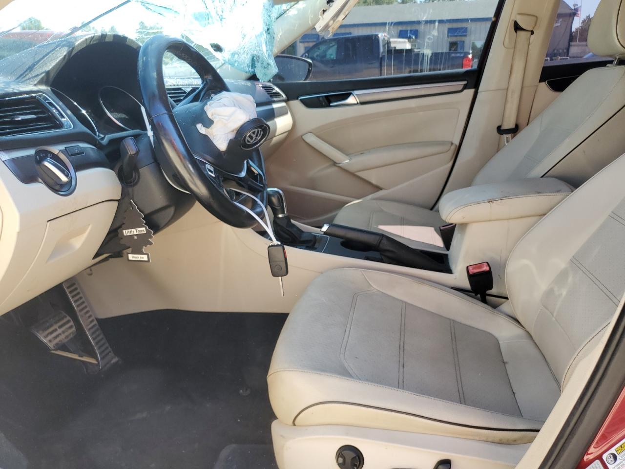 2016 Volkswagen Passat - Image 7