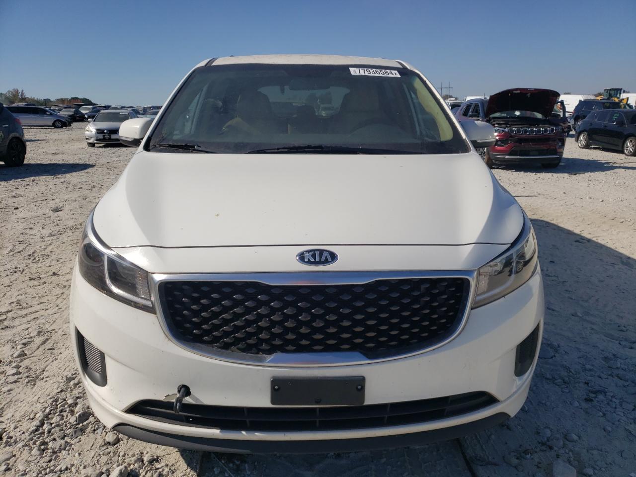 2015 Kia Sedona - Image 5