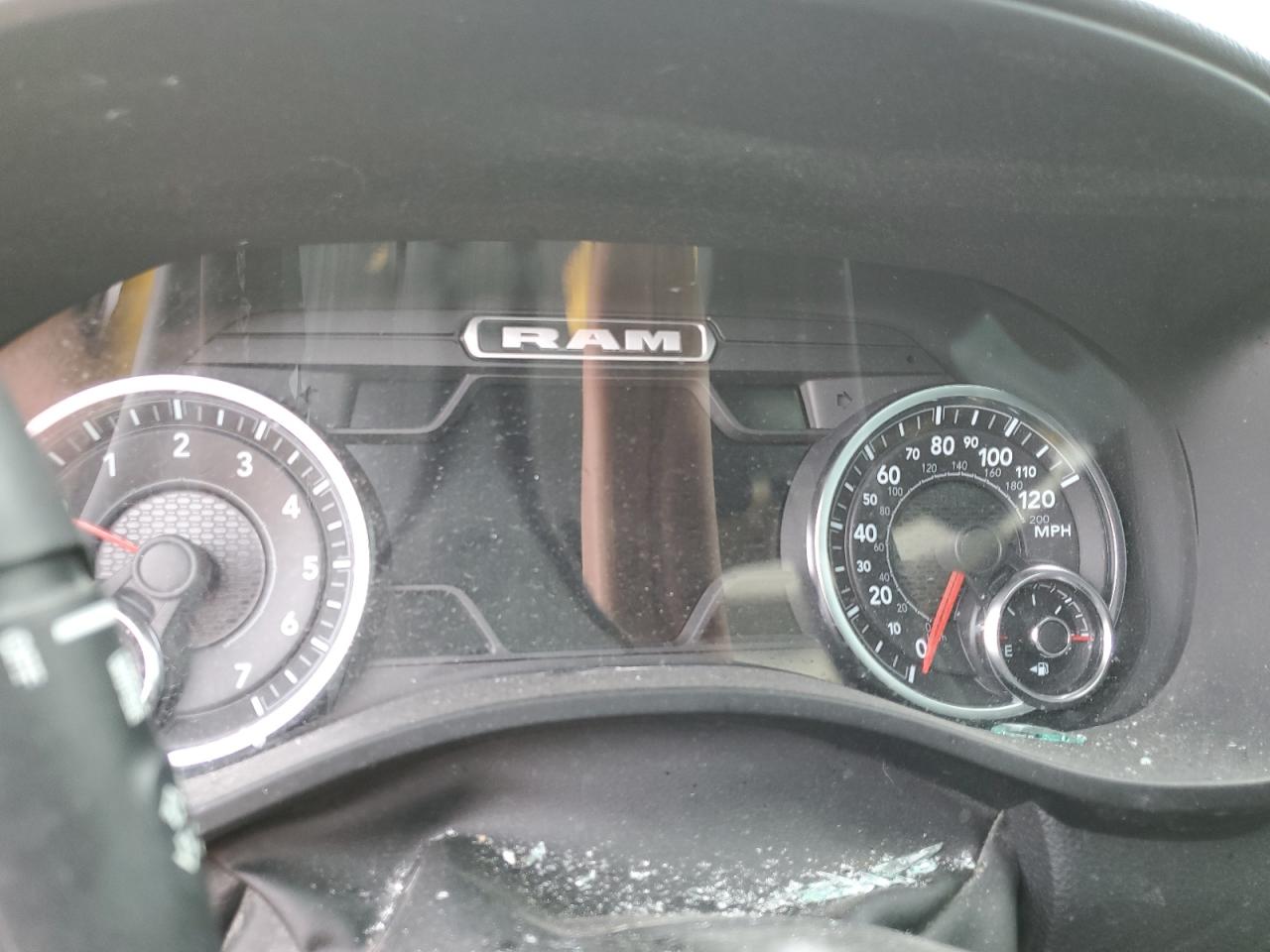 2022 RAM 1500 - Image 9