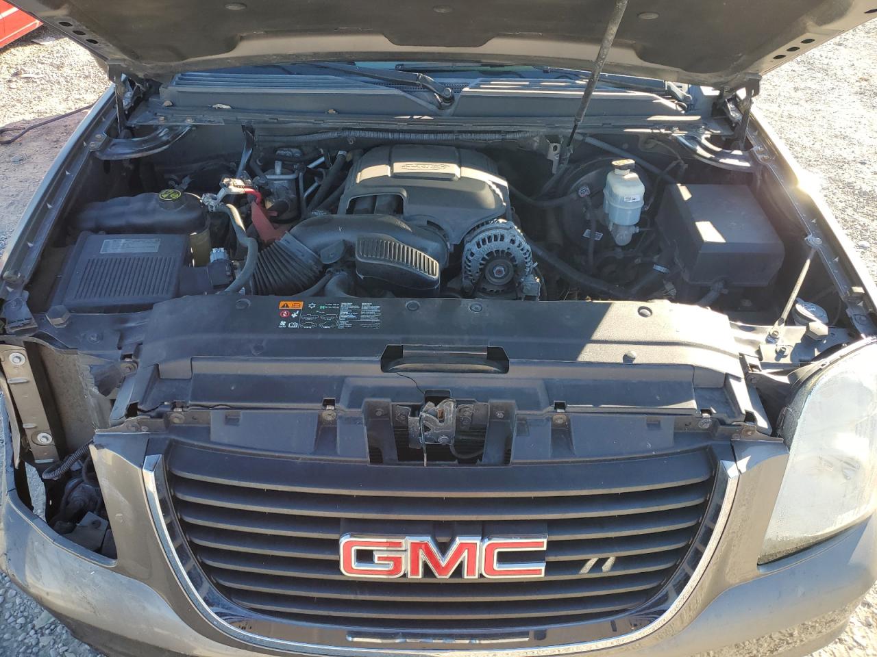 2013 GMC Yukon - Image 12
