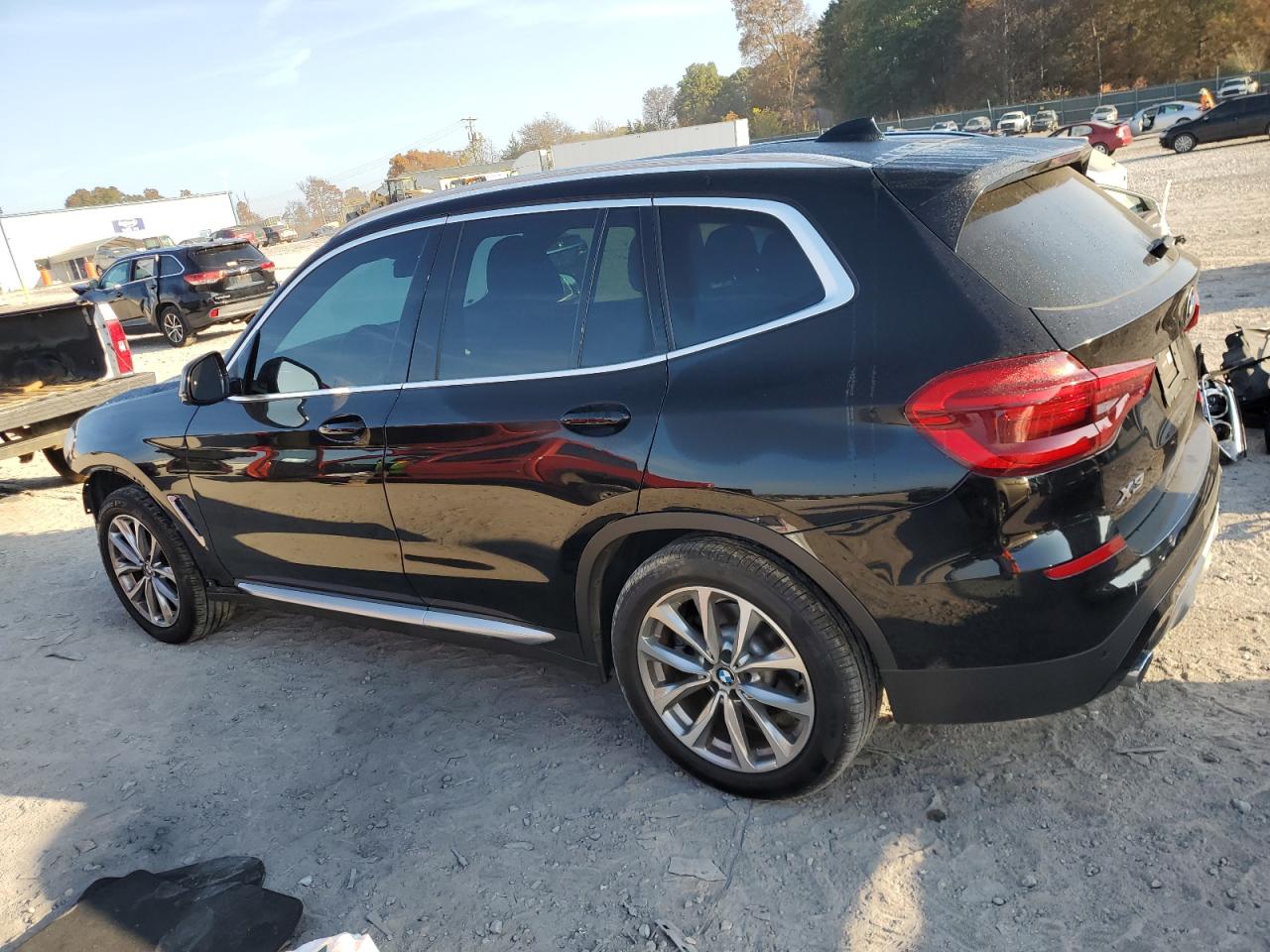 VIN 5UXTR7C59KLF31476 2019 BMW X3 no.2