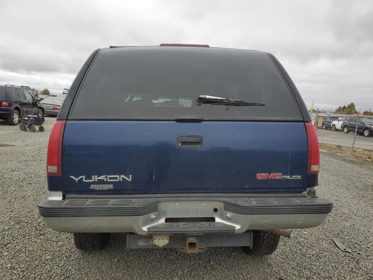 1996 GMC Yukon VIN: 1GKEK13R3TJ747966 Lot: 75346004