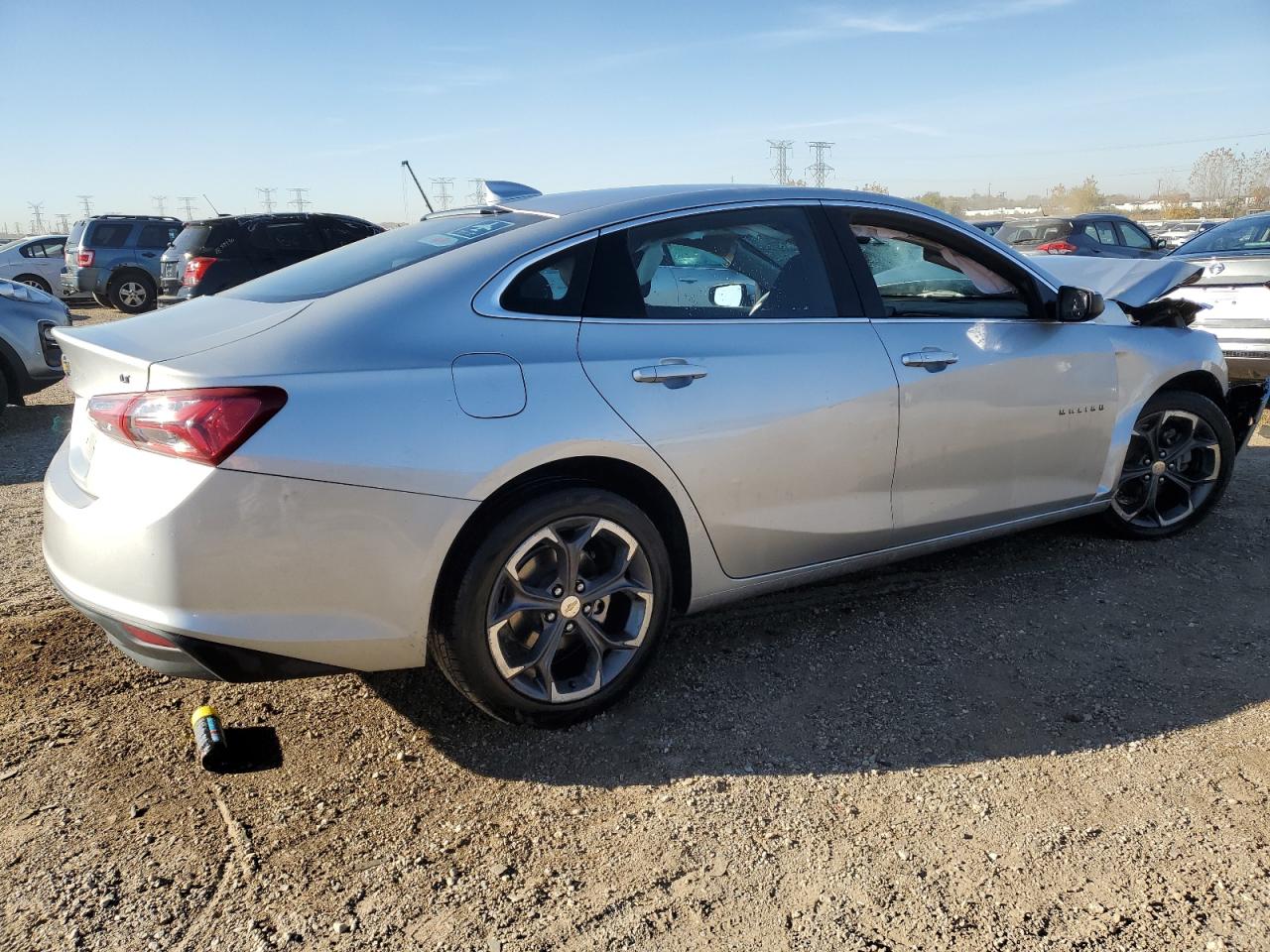 2022 Chevrolet Malibu - Image 3