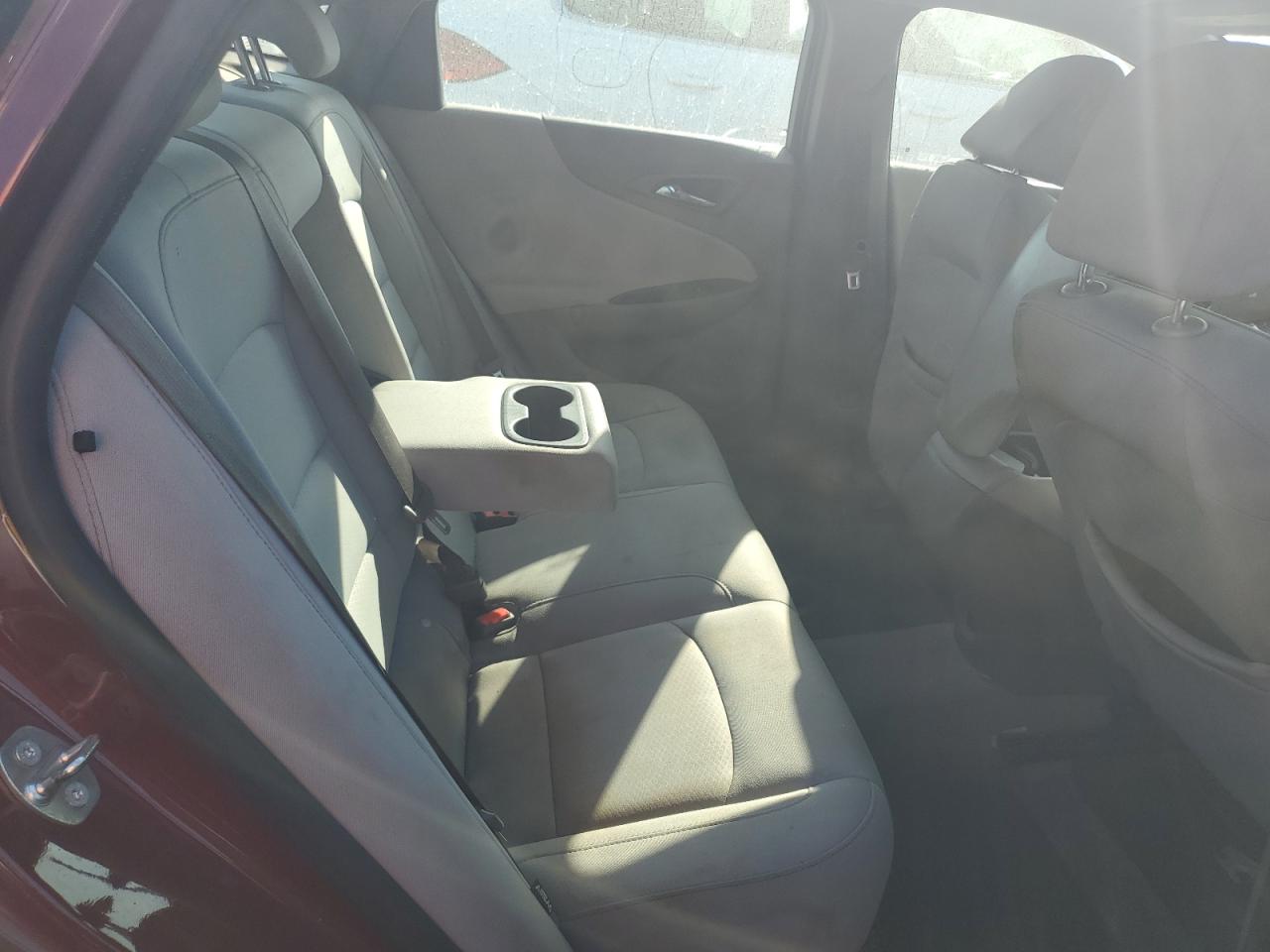 2016 Chevrolet Malibu - Image 10