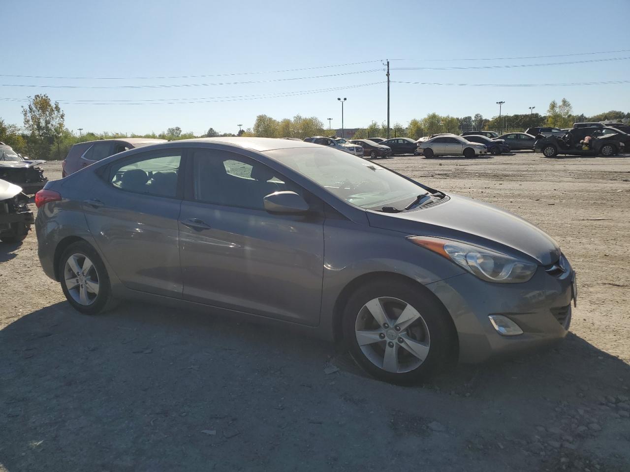2013 Hyundai Elantra - Image 4