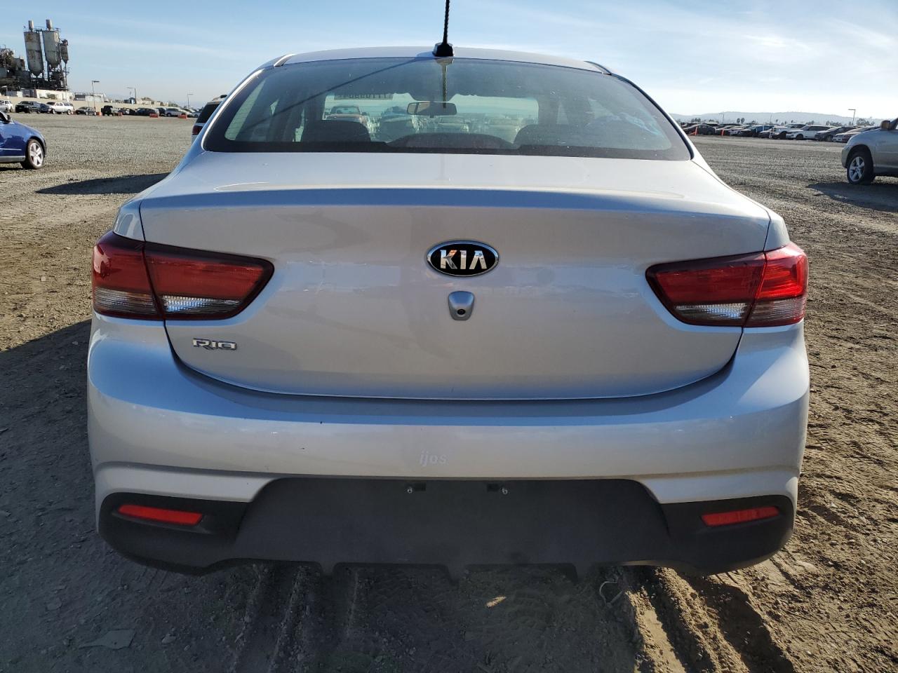 3KPA24AB2KE222300 2019 Kia Rio S