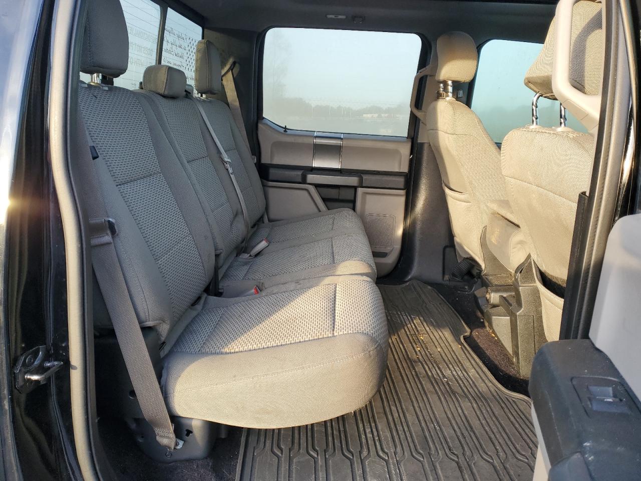 2016 Ford F-150 - Image 10