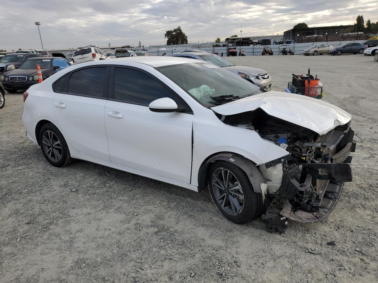 2022 Kia Forte - Image 4