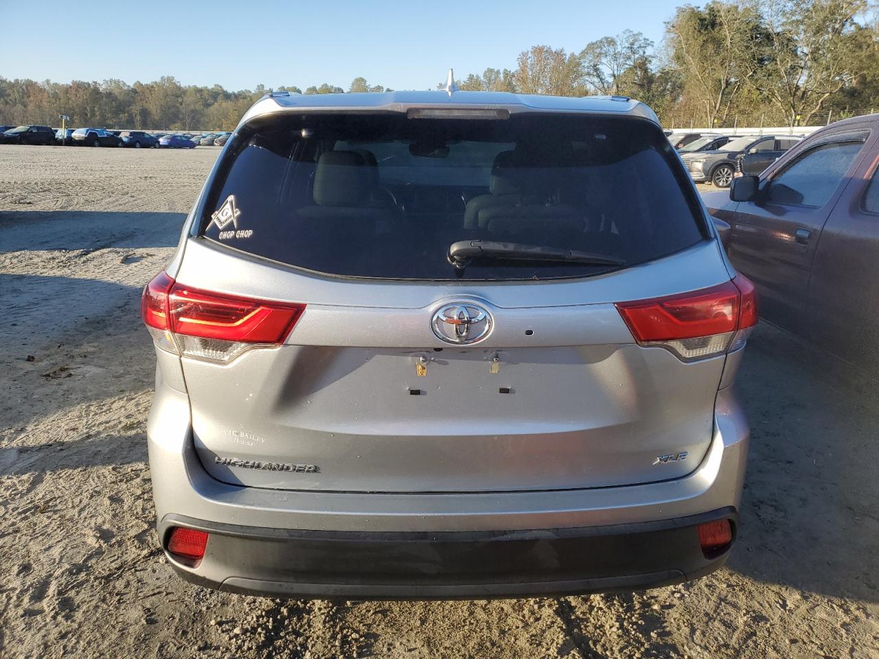 2019 Toyota Highlander Se VIN: 5TDKZRFH9KS332020 Lot: 75504064