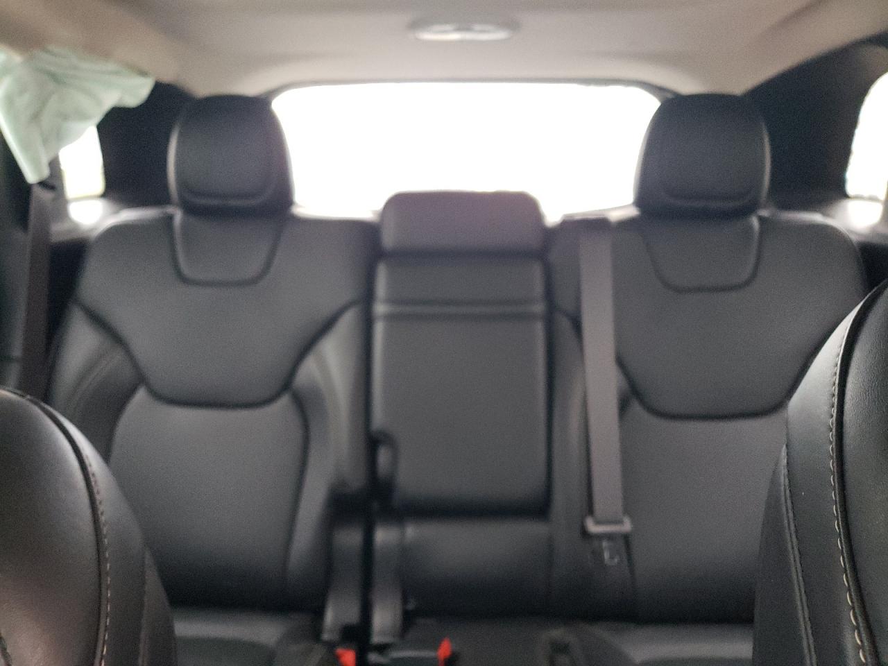 2015 Jeep Grand Cherokee - Image 10