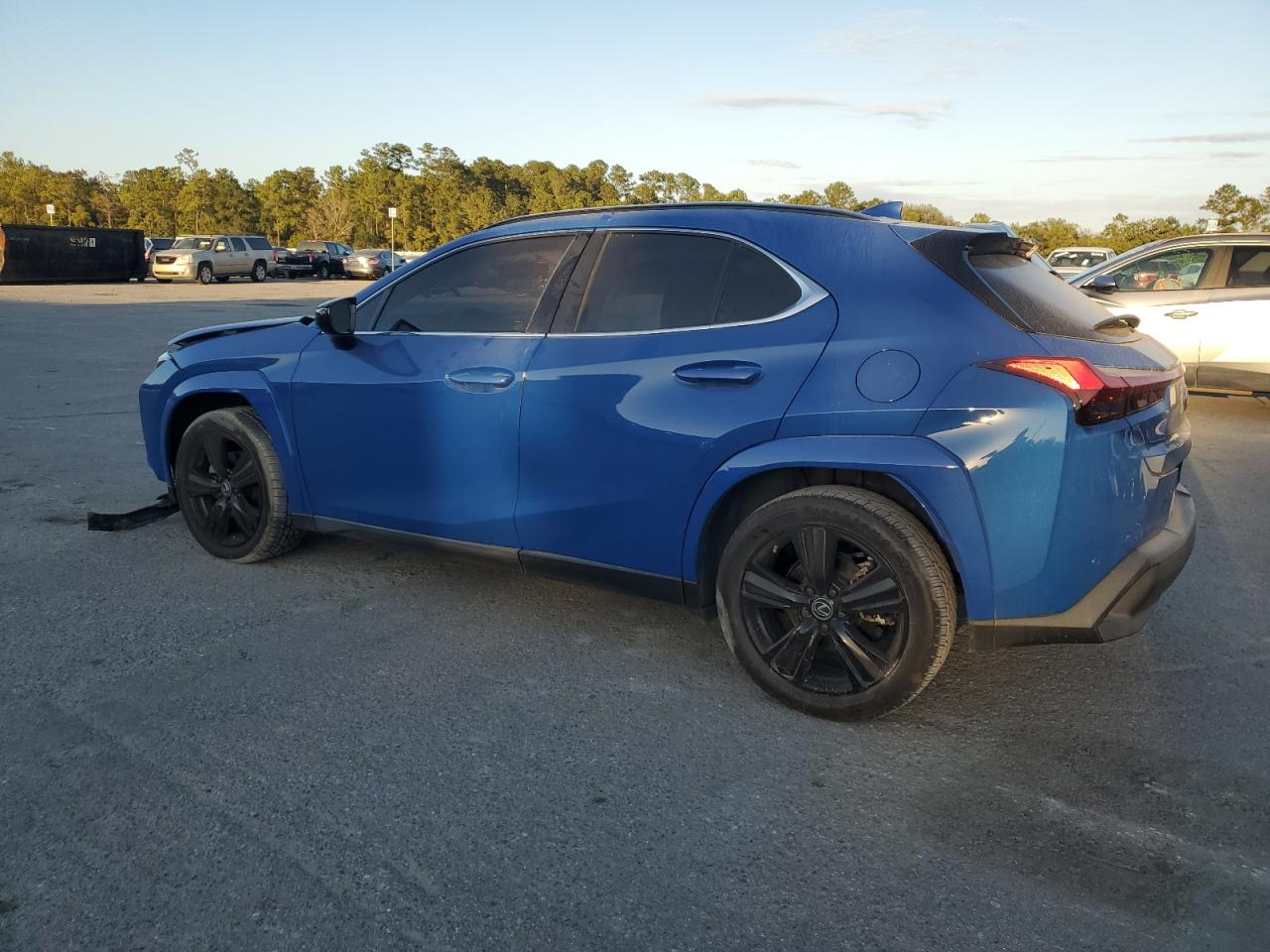 2021 Lexus UX - Image 2