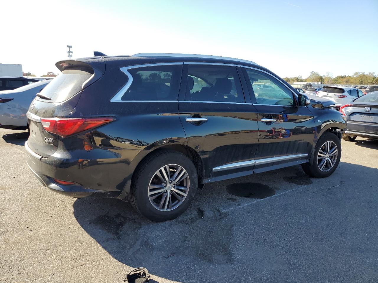 2018 Infiniti QX60 - Image 3