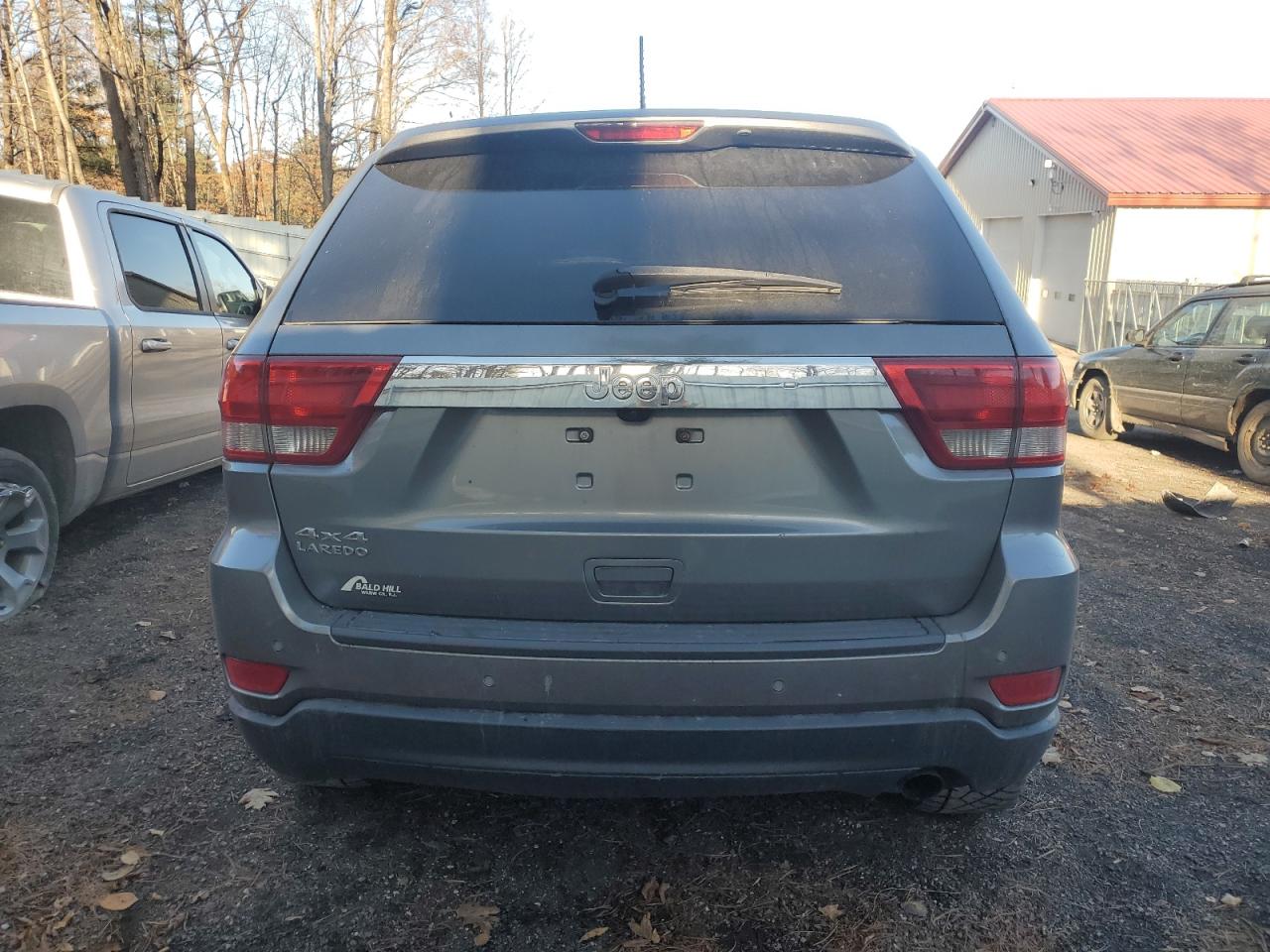 2013 Jeep Grand Cherokee - Image 6