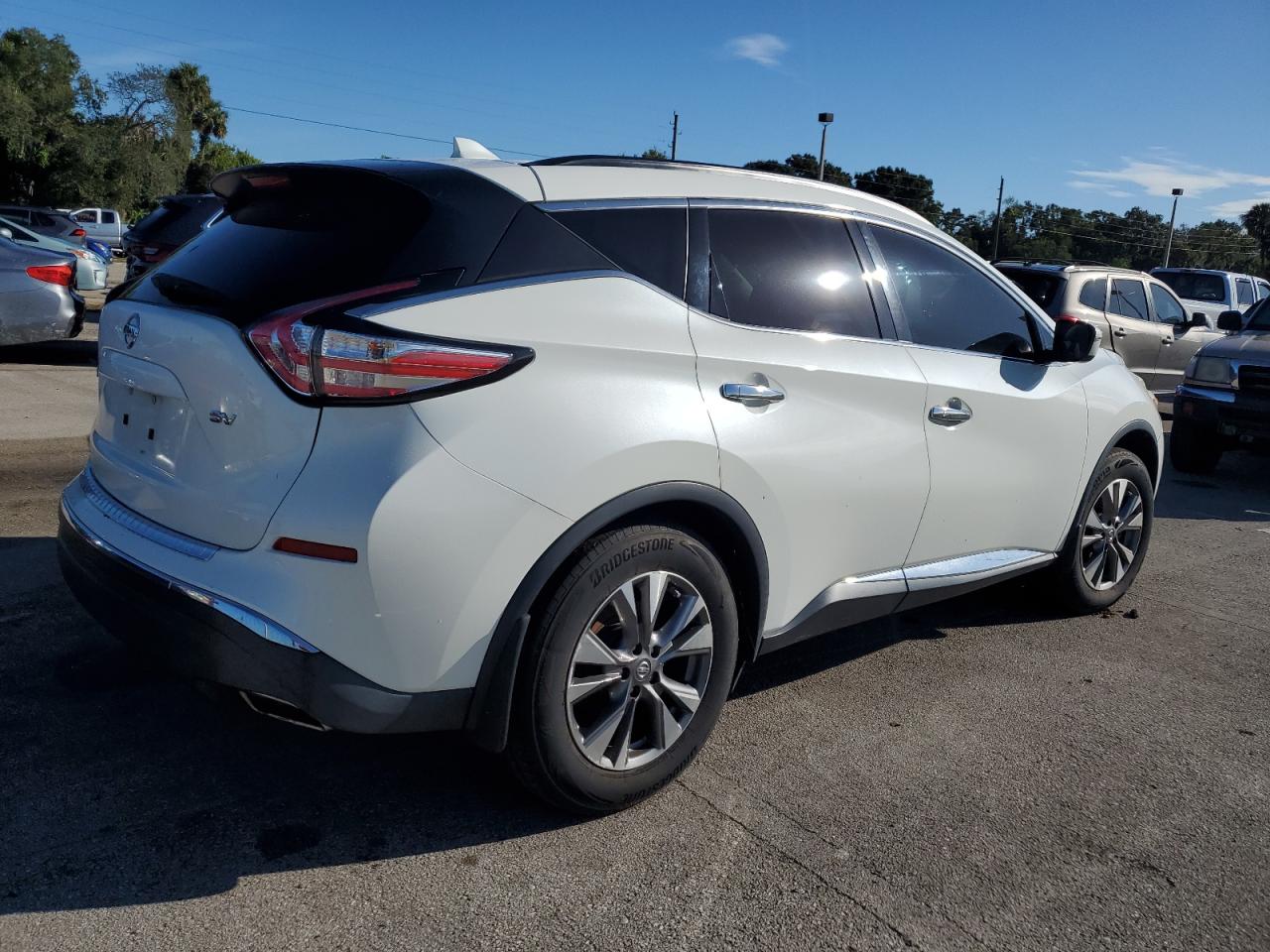 2017 Nissan Murano - Image 3