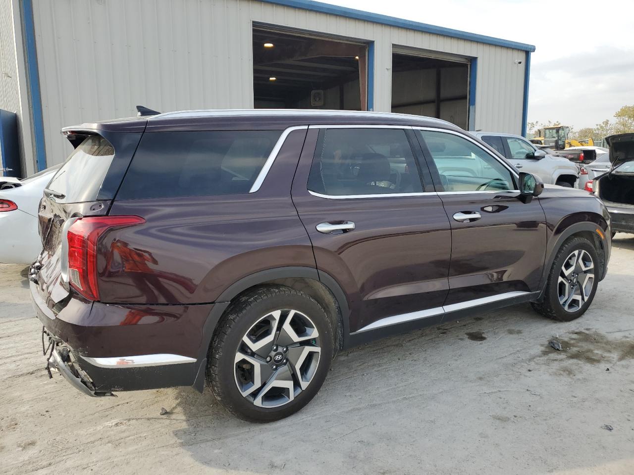 2023 Hyundai Palisade - Image 3