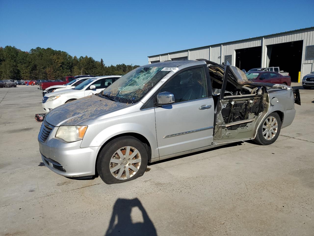 2012 Chrysler Town & Country - Image 1