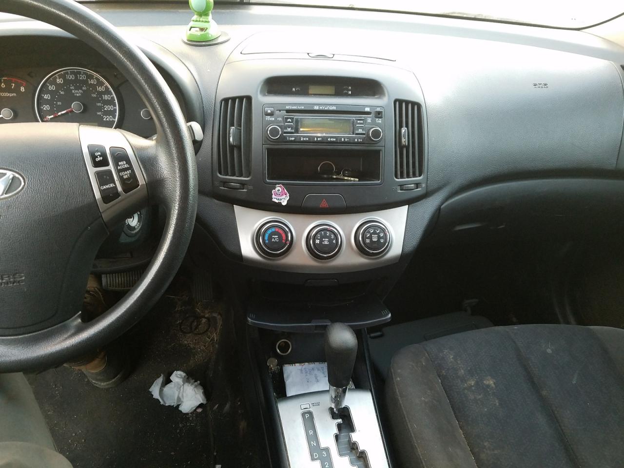 2010 Hyundai Elantra - Image 8