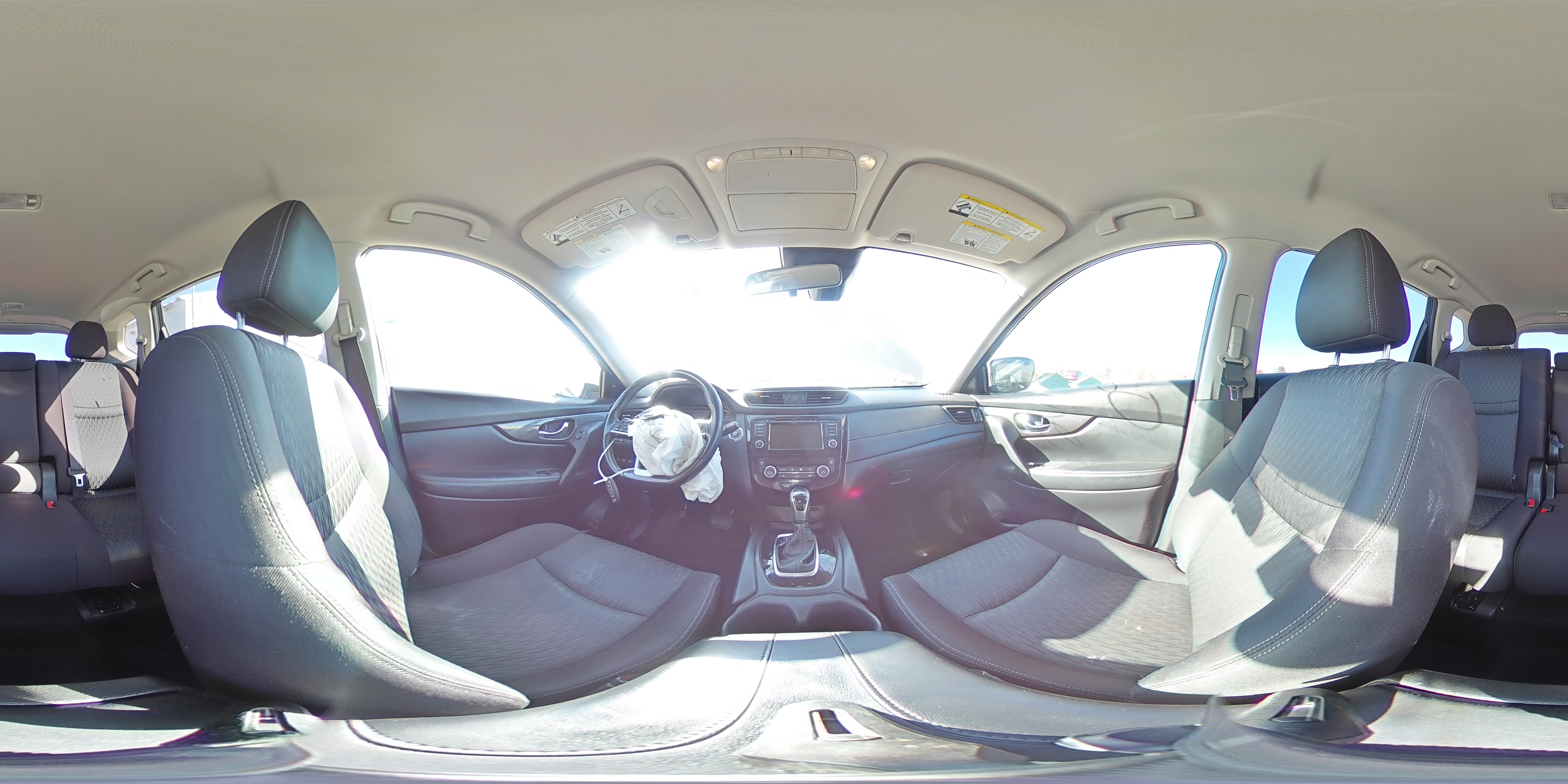 2020 Nissan Rogue - Image 16