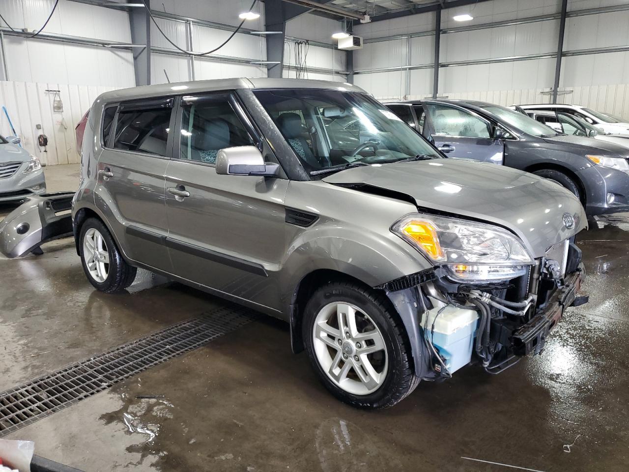 2011 Kia Soul + VIN: KNDJT2A24B7314817 Lot: 77971394