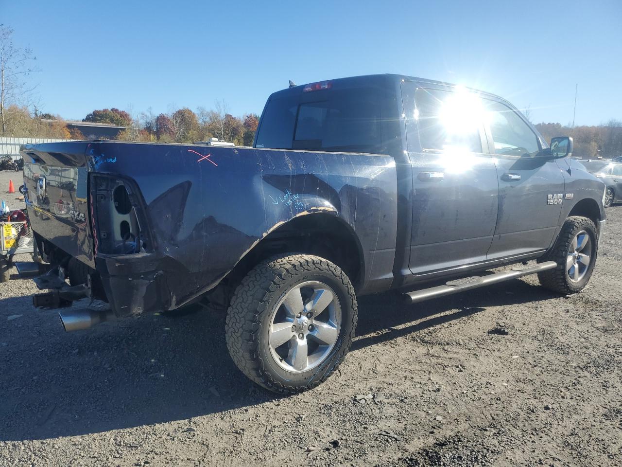 2015 RAM 1500 - Image 3