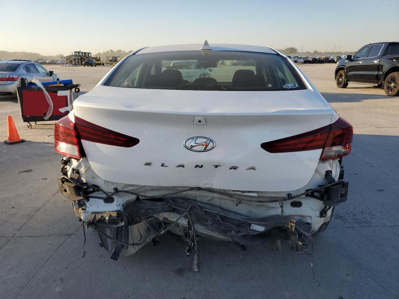 2020 Hyundai Elantra Sel VIN: 5NPD84LF9LH574198 Lot: 74043234