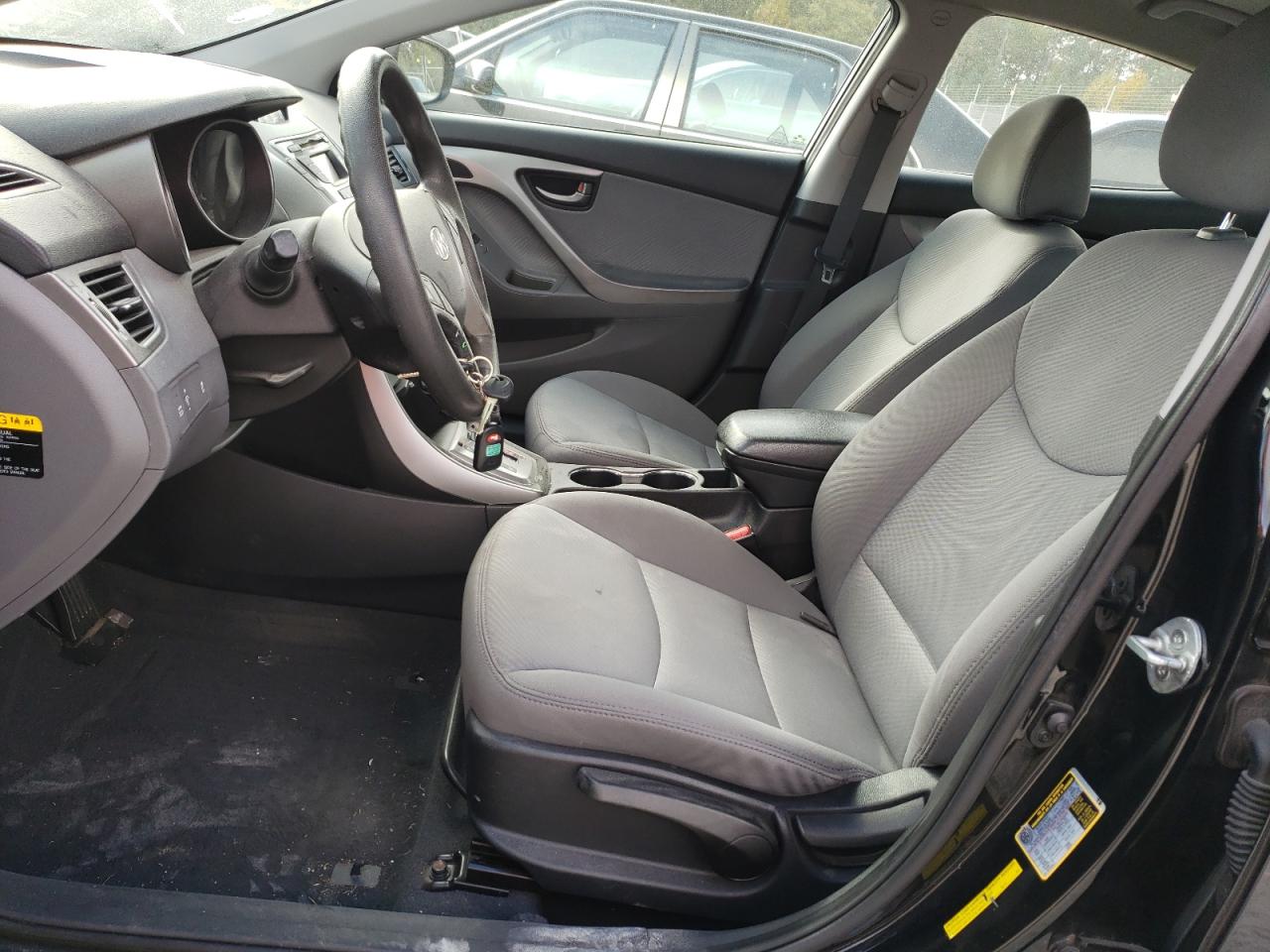2013 Hyundai Elantra - Image 7