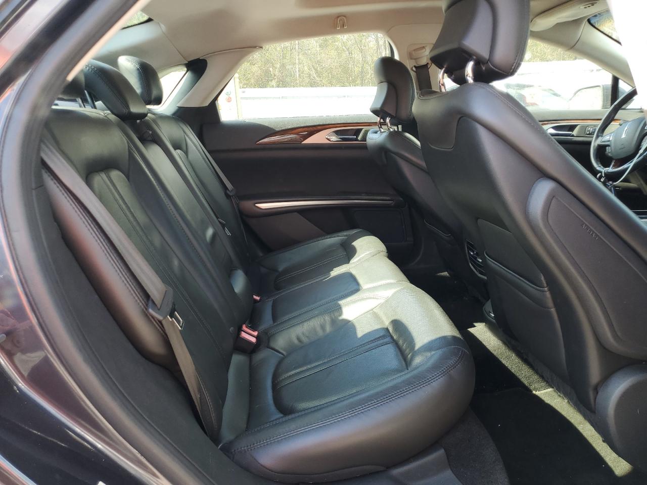 2013 Lincoln MKZ - Image 10