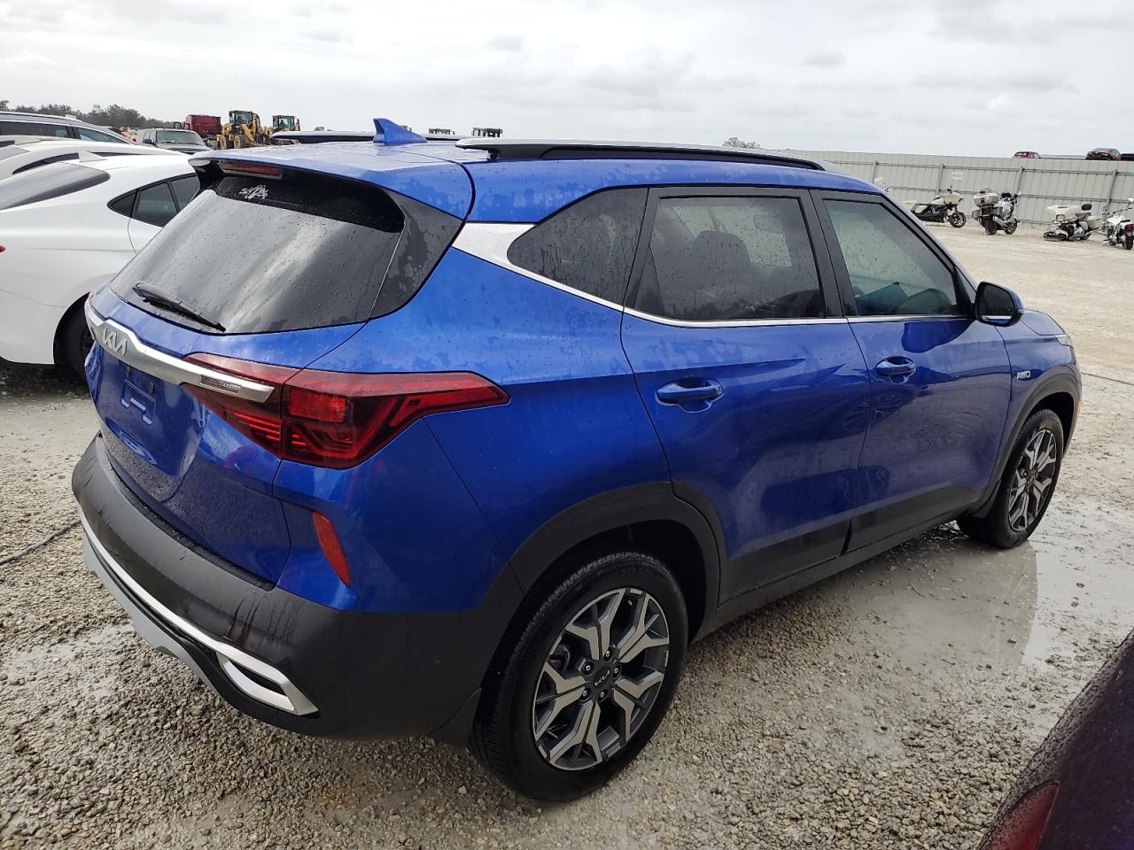 2023 Kia Seltos - Image 3