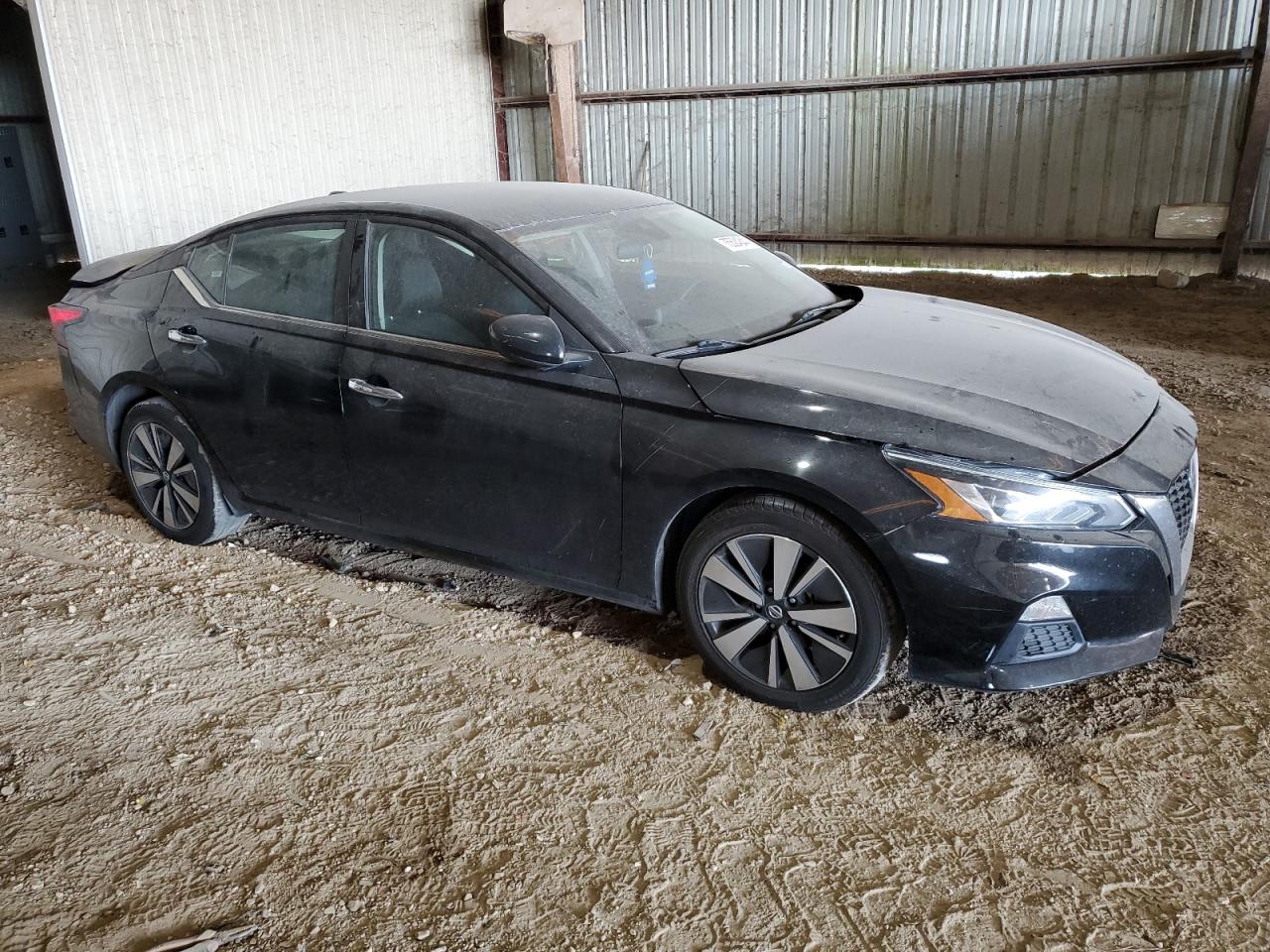 2021 Nissan Altima - Image 4