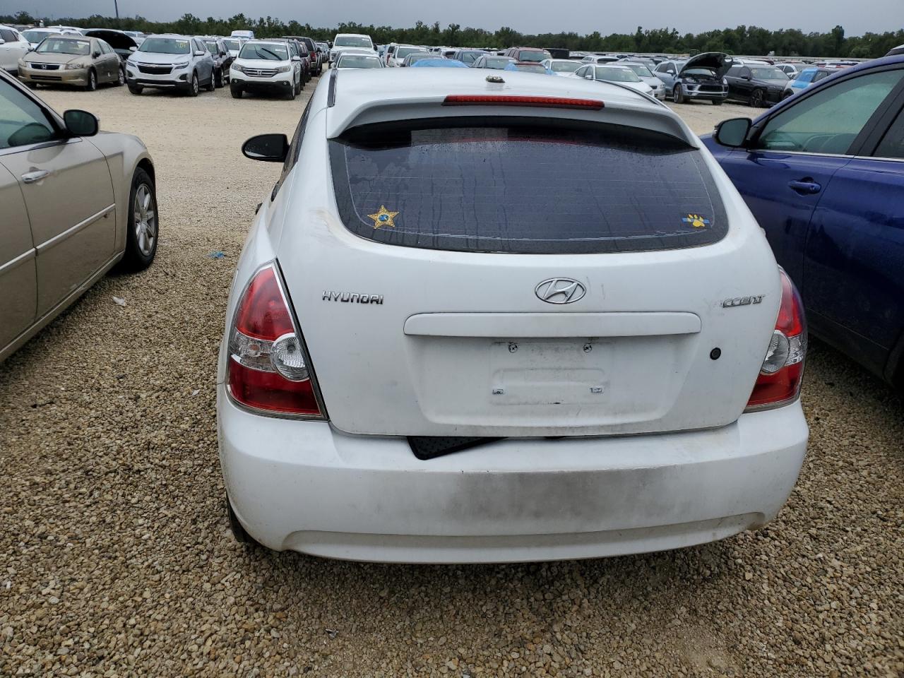 KMHCM36C88U102506 2008 Hyundai Accent Gs