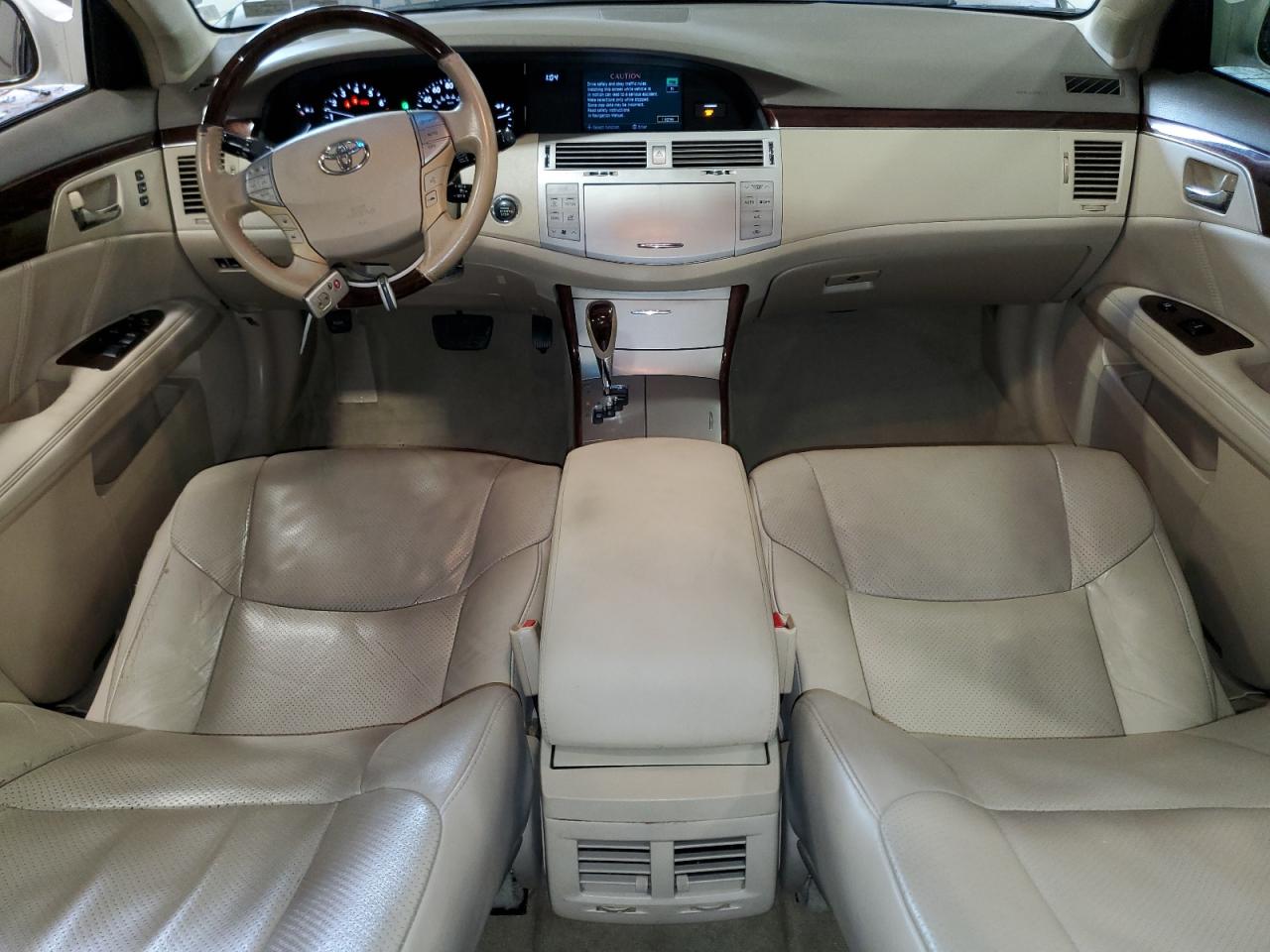 2008 Toyota Avalon - Image 8