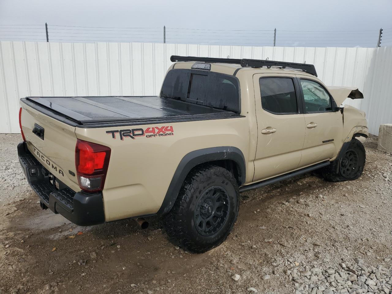 2018 Toyota Tacoma - Image 3