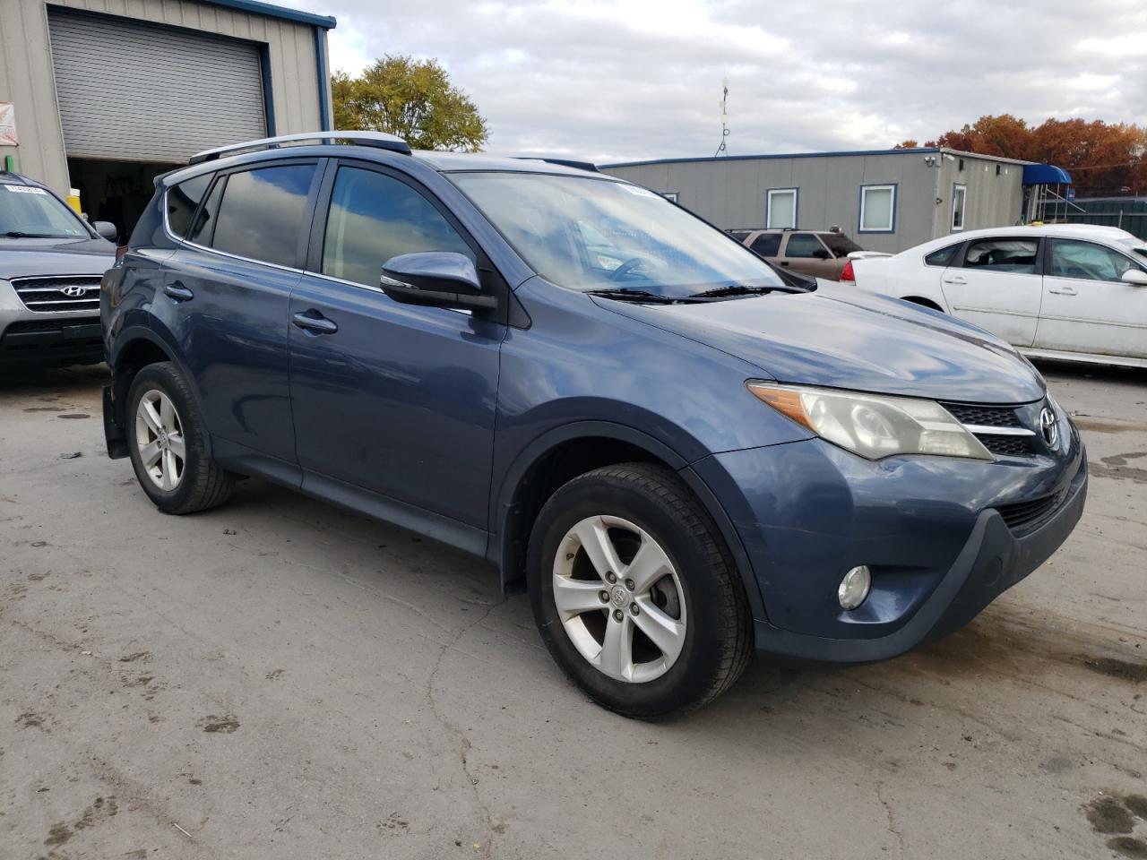 2013 Toyota RAV 4 - Image 4