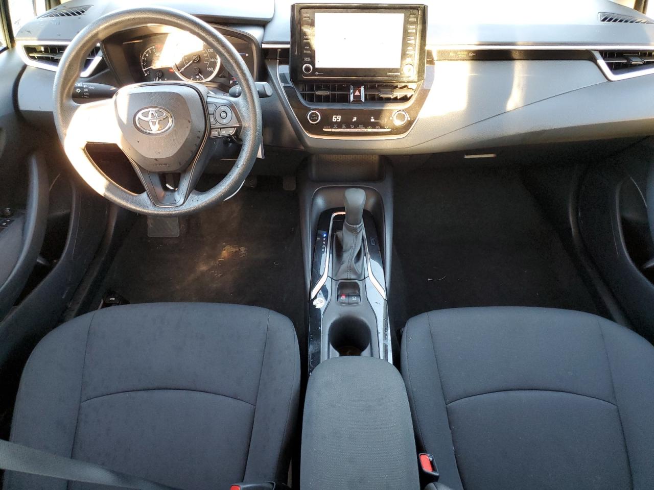 2022 Toyota Corolla Le VIN: 5YFEPMAE4NP368049 Lot: 74702554