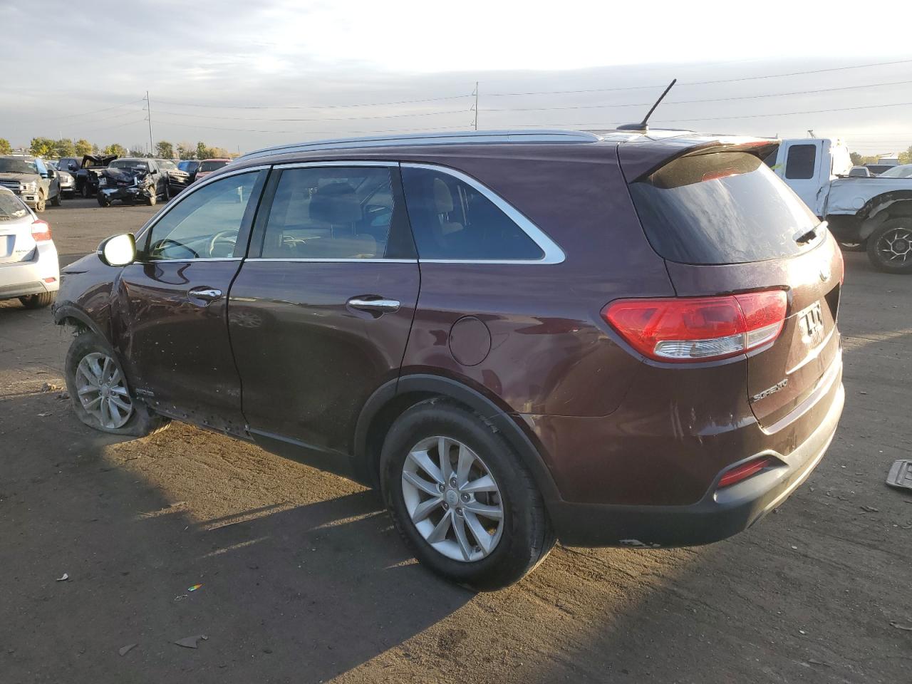 VIN 5XYPGDA52JG407776 2018 KIA SORENTO no.2