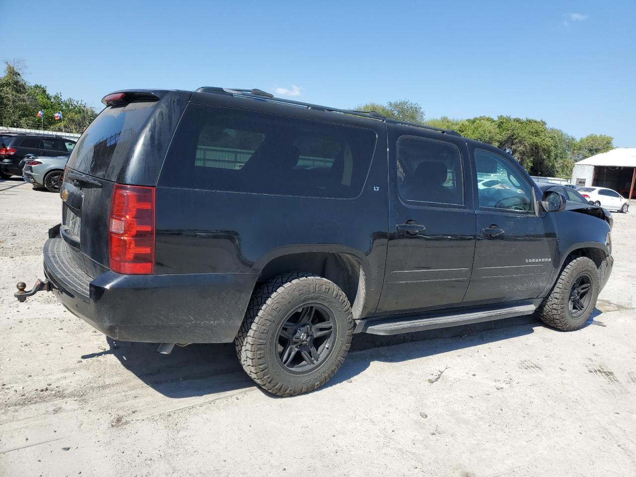 2014 Chevrolet Suburban C1500 Lt VIN: 1GNSCJE0XER189555 Lot: 75774274