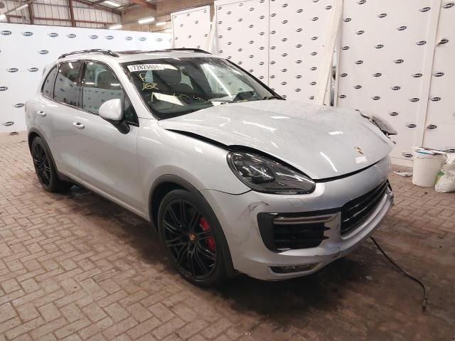 2016 PORSCHE CAYENNE V8