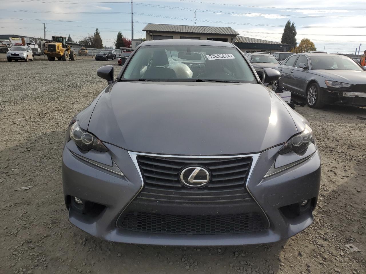 2015 Lexus IS - Image 5