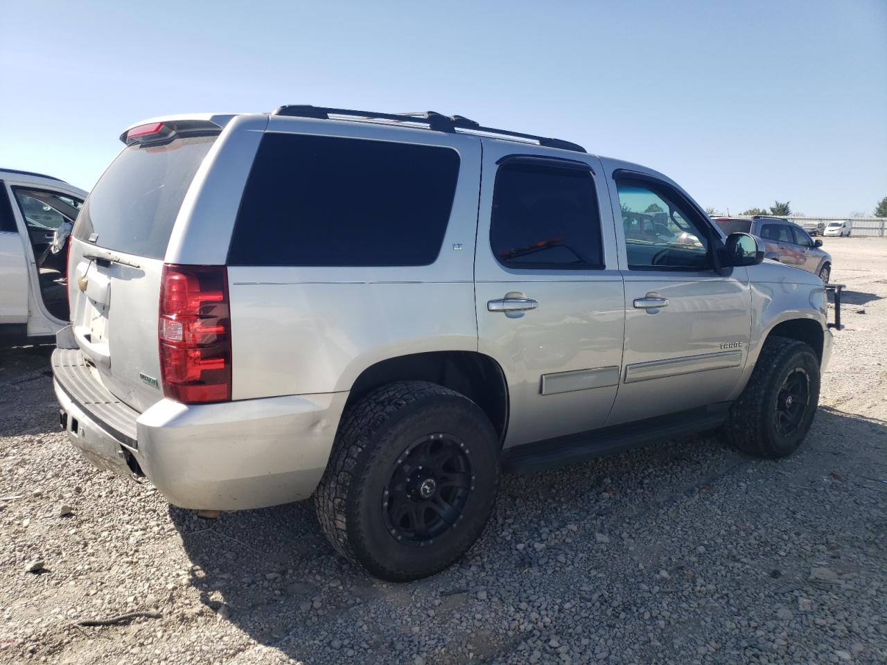 2011 Chevrolet Tahoe - Image 3