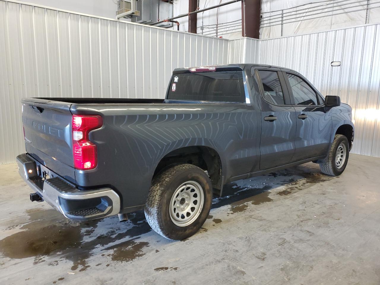 2019 Chevrolet Silverado - Image 3