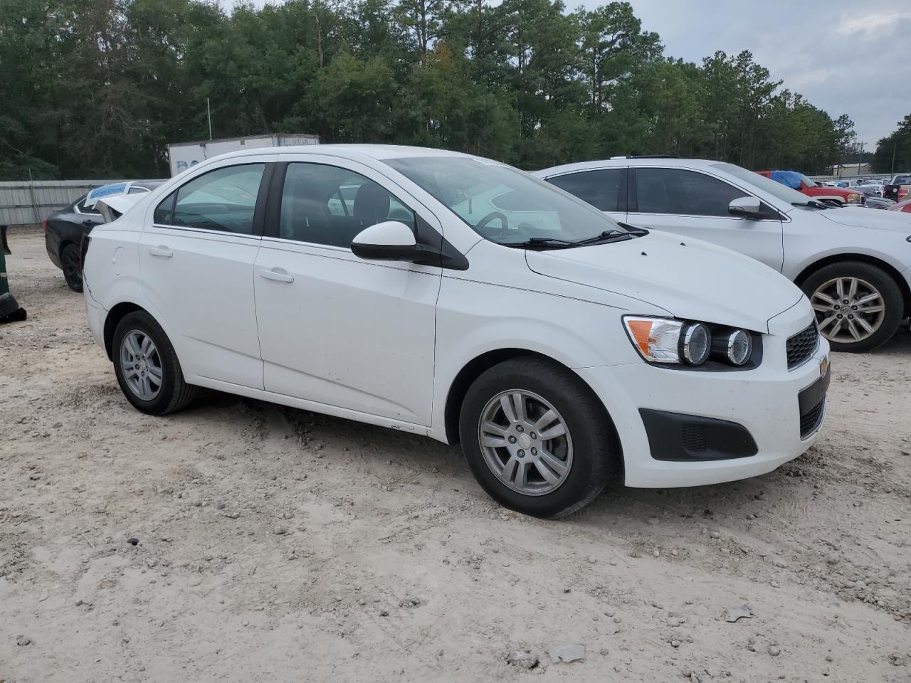 2014 Chevrolet Sonic - Image 4