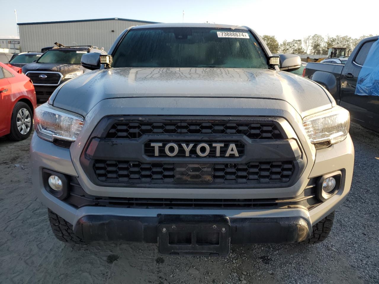 2020 Toyota Tacoma - Image 5