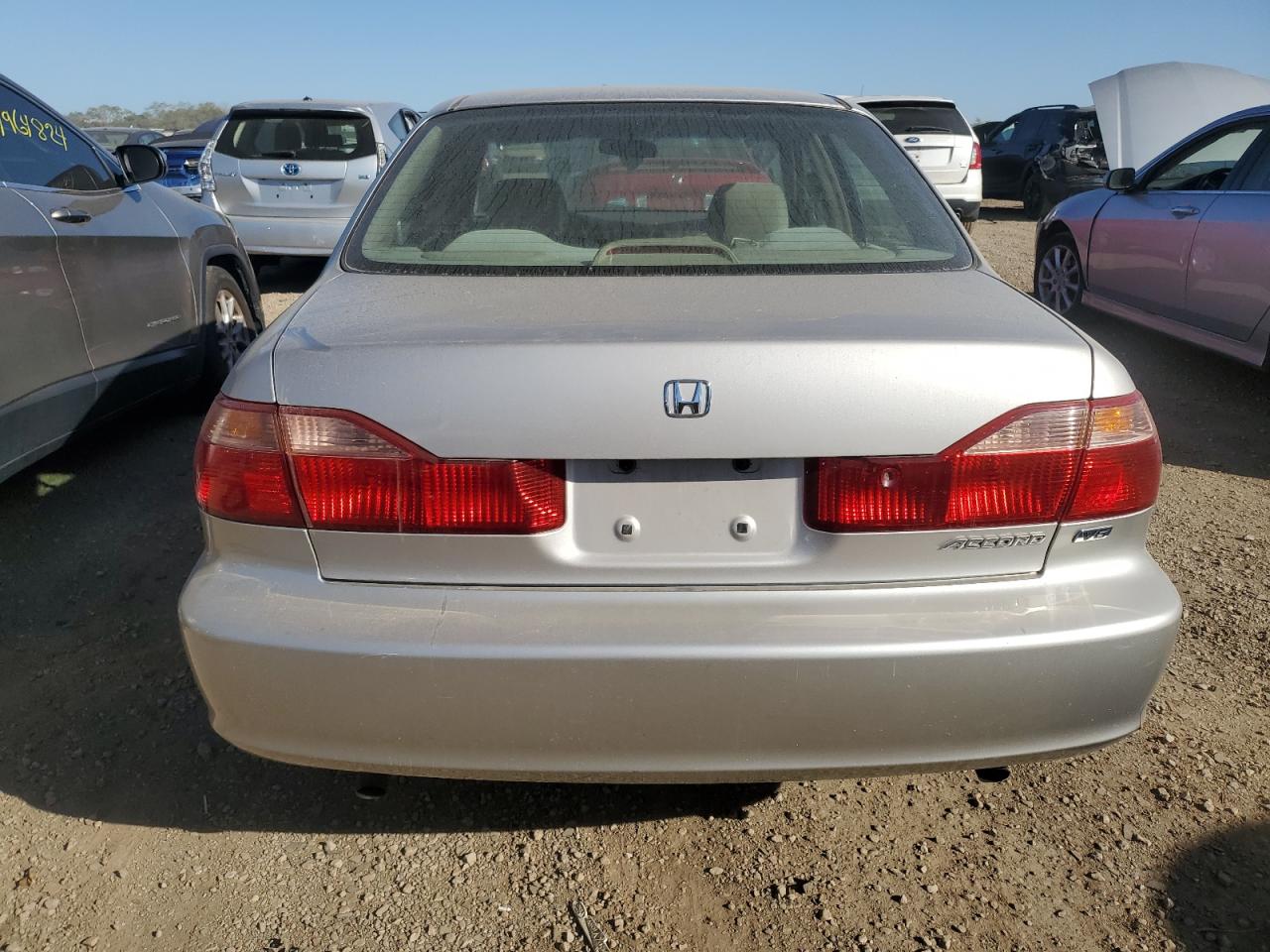 1HGCG1646WA006530 1998 Honda Accord Lx