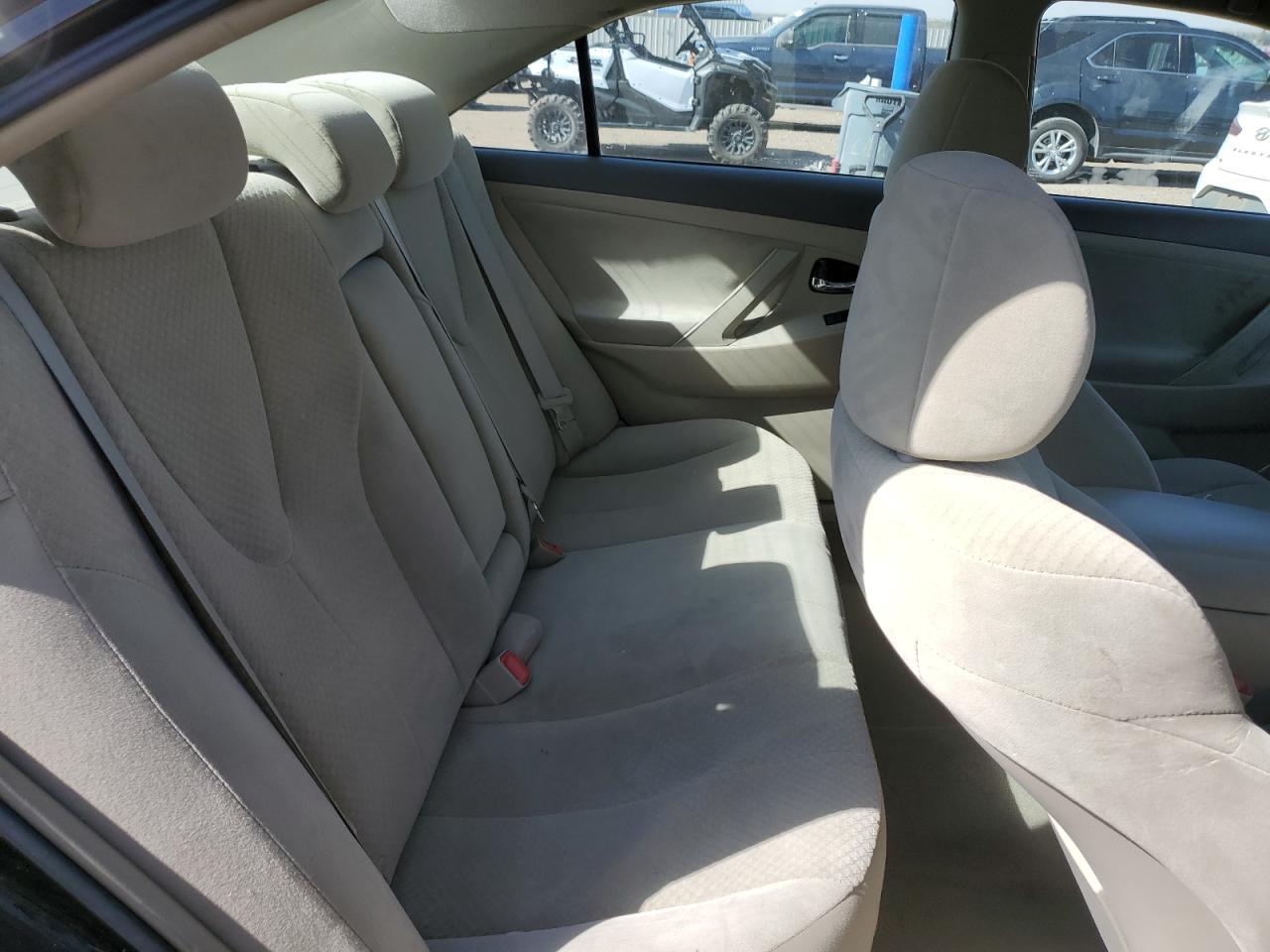 2009 Toyota Camry - Image 11