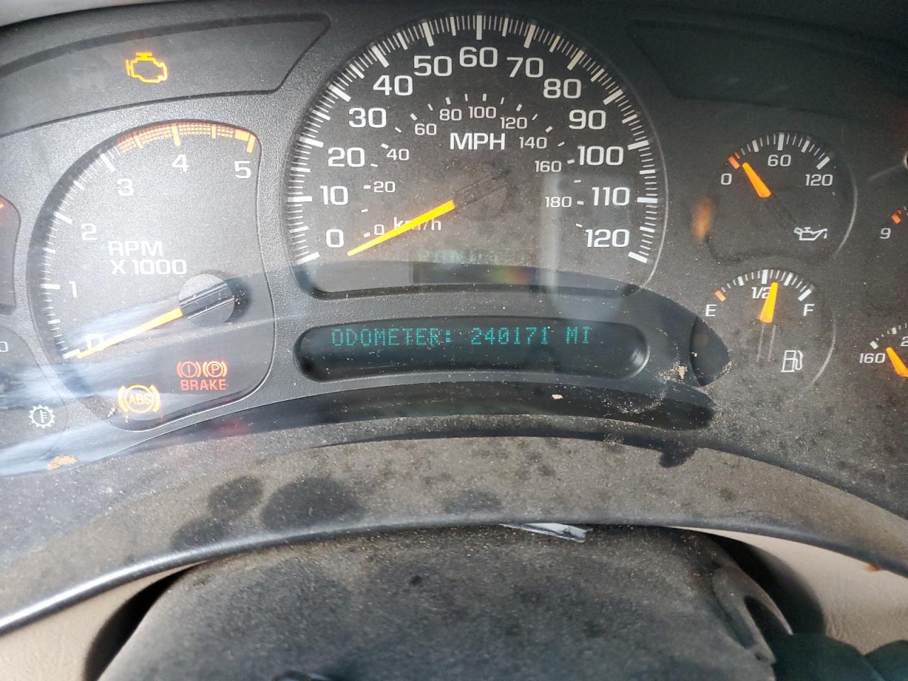 2003 Chevrolet Silverado - Image 9