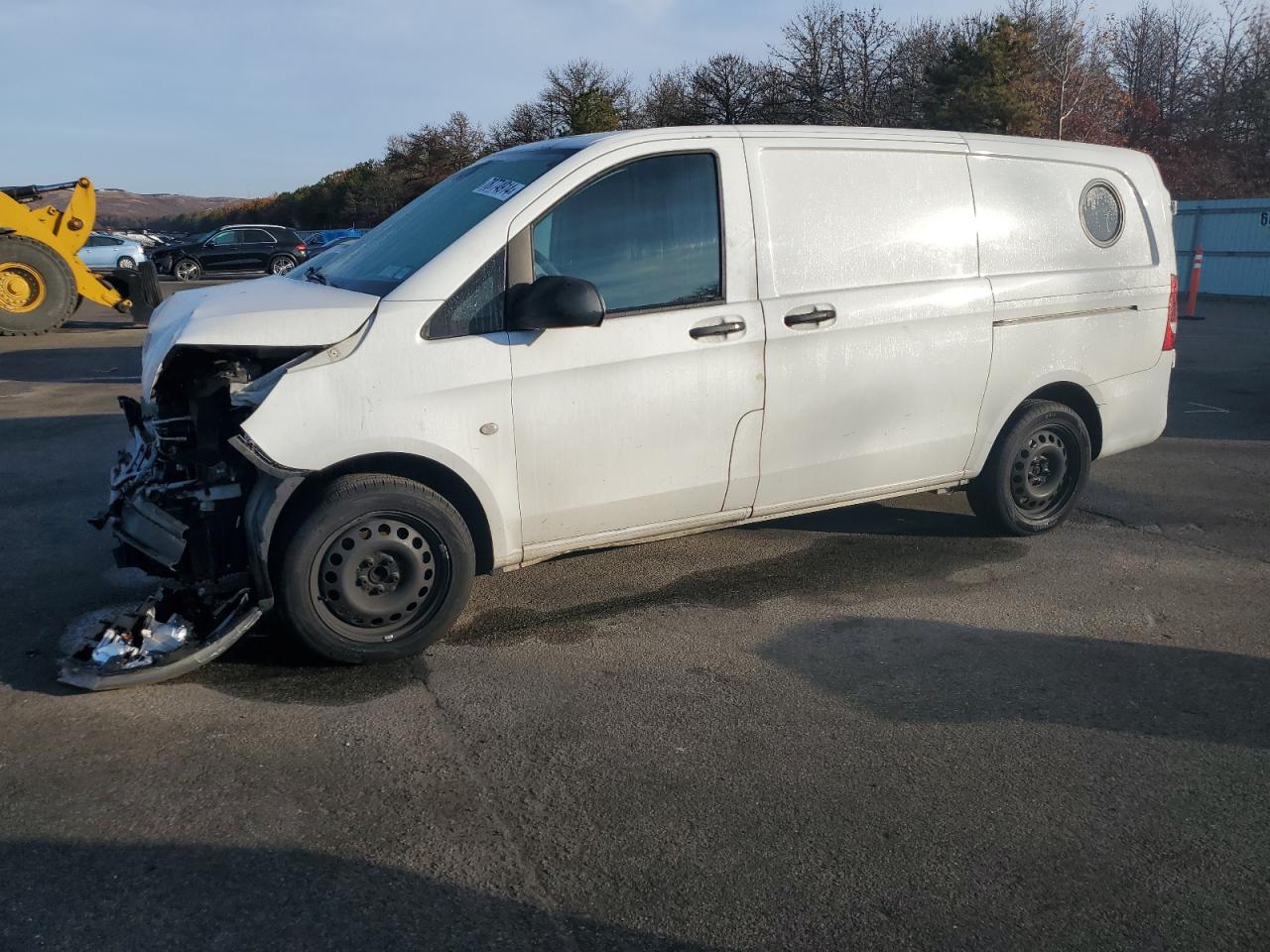 2016 MERCEDES-BENZ METRIS