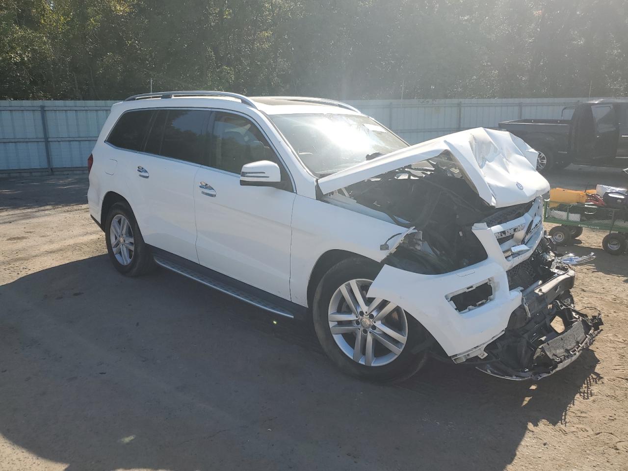 VIN 4JGDF6EE0GA625683 2016 MERCEDES-BENZ GL-CLASS no.4